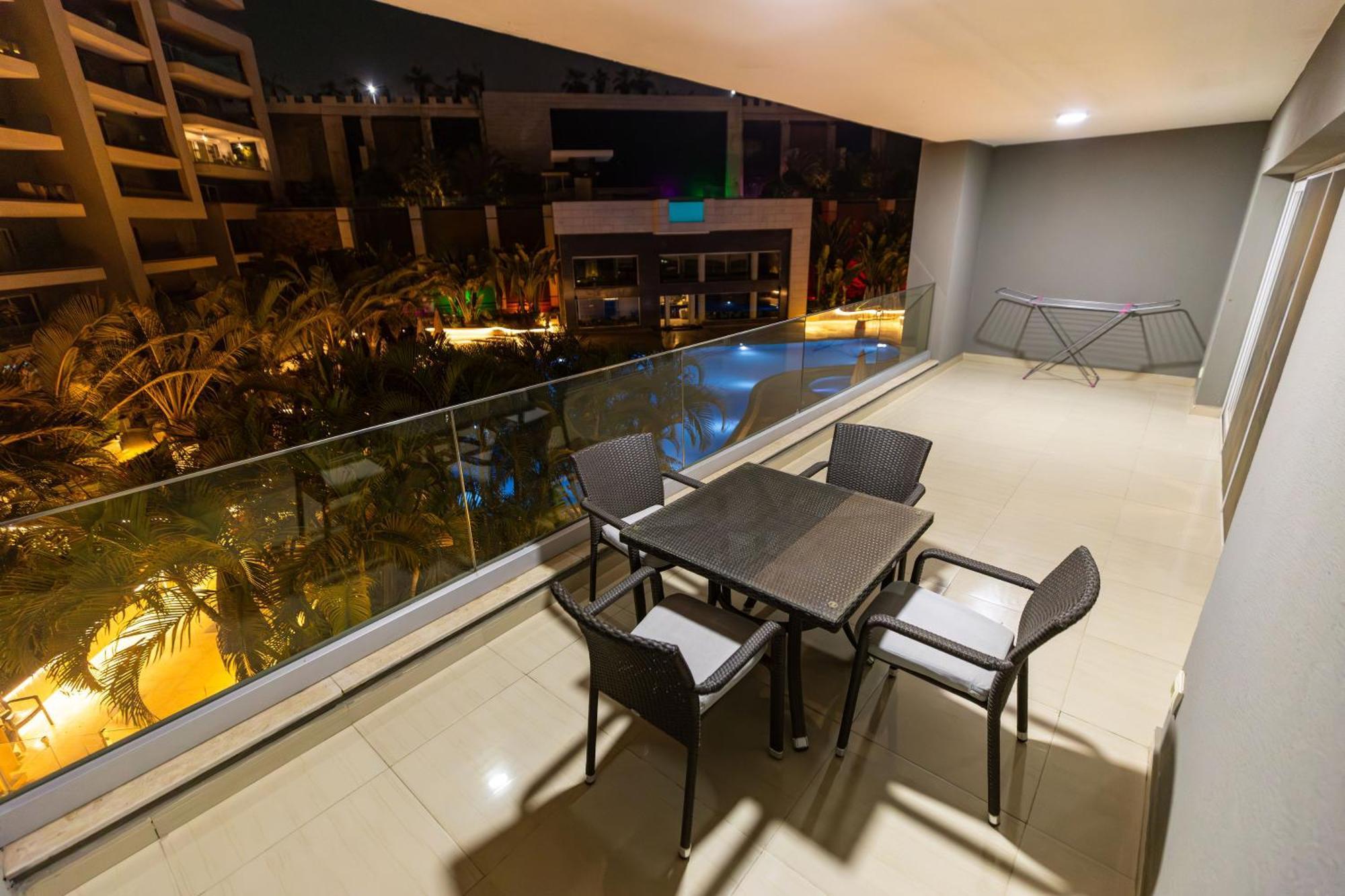 Apartamento Luxury 3Br Pool View Near Airport! El El Cairo Exterior foto